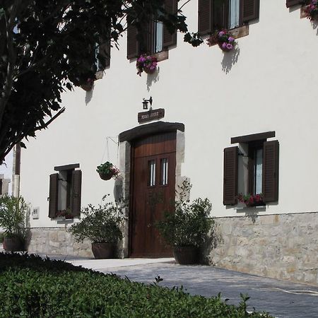 Hostal Rural Huartearena Iza Chambre photo
