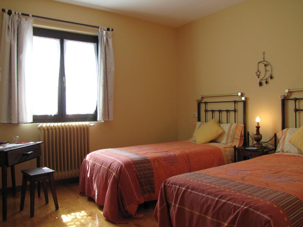 Hostal Rural Huartearena Iza Extérieur photo